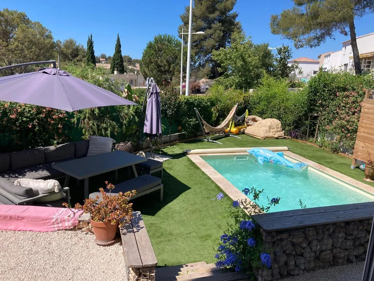 Chambre dans maison avec piscine La Garde  Séjour chez l'habitant La Garde (Var)